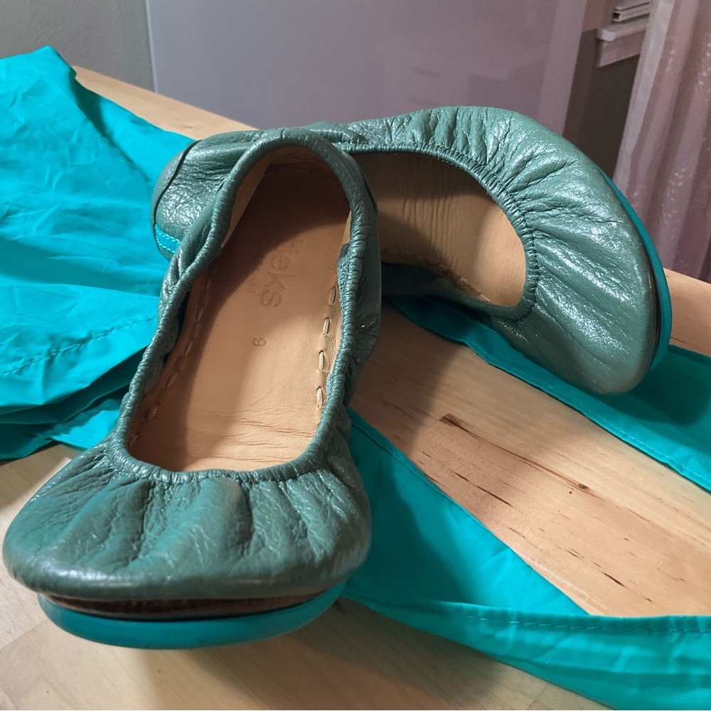 Tieks Pacific Green size 9